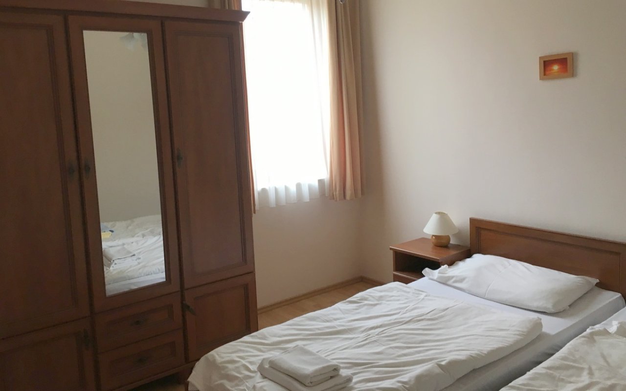 (AAA) Etagenwohnung im Villenpark des Schlosshotels (KEC08)