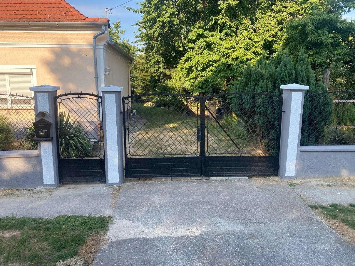 (AAA) Saniertes Landhaus mit schön eingewachsenem Grundstück in Westungarn