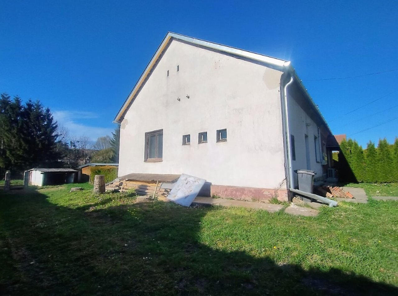 (ACA) Renovierungsbedürftiges Haus an der österreichisch-ungarischen Grenze, nahe dem Nationalpark (RV0434)