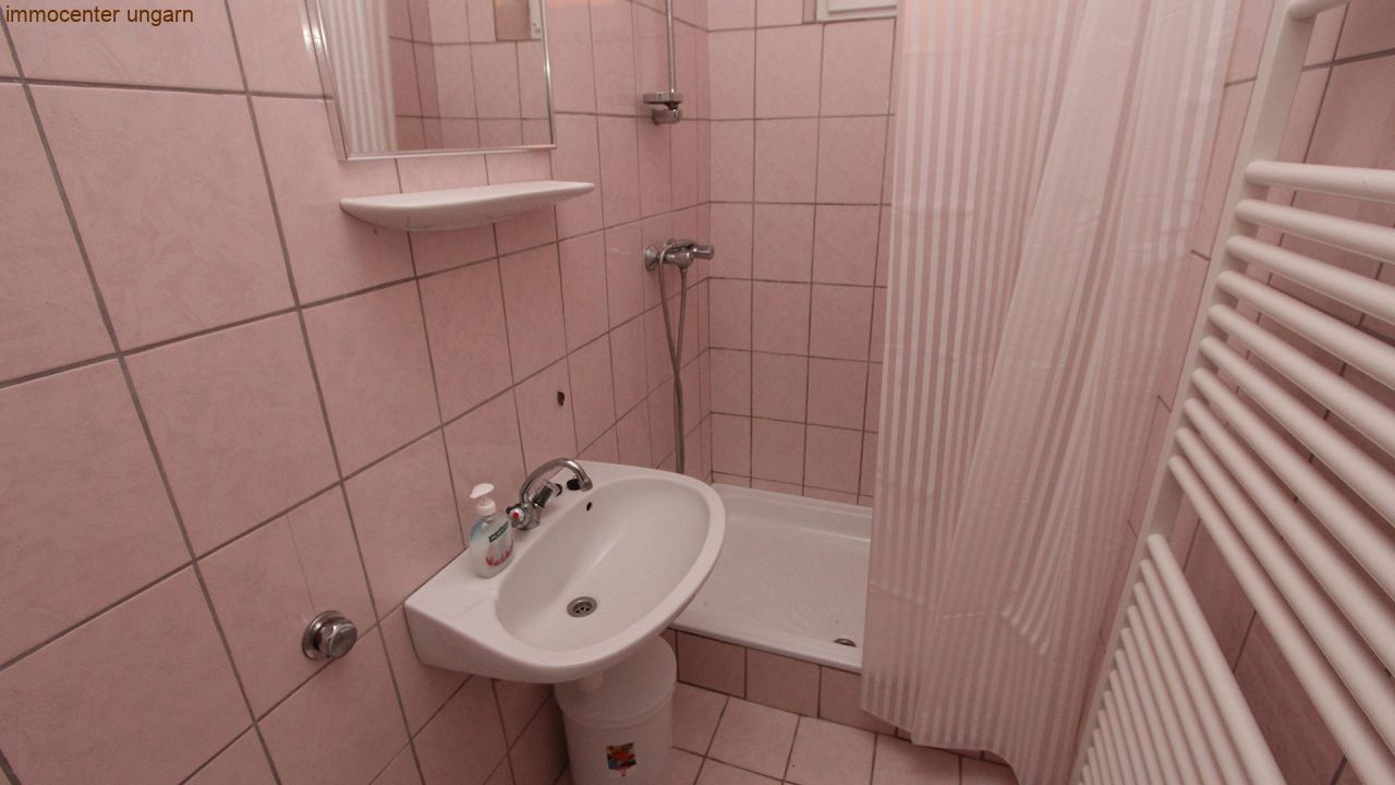 (AAA) Gepflegtes 8 Zimmer Gästehaus in Seenähe (44066)