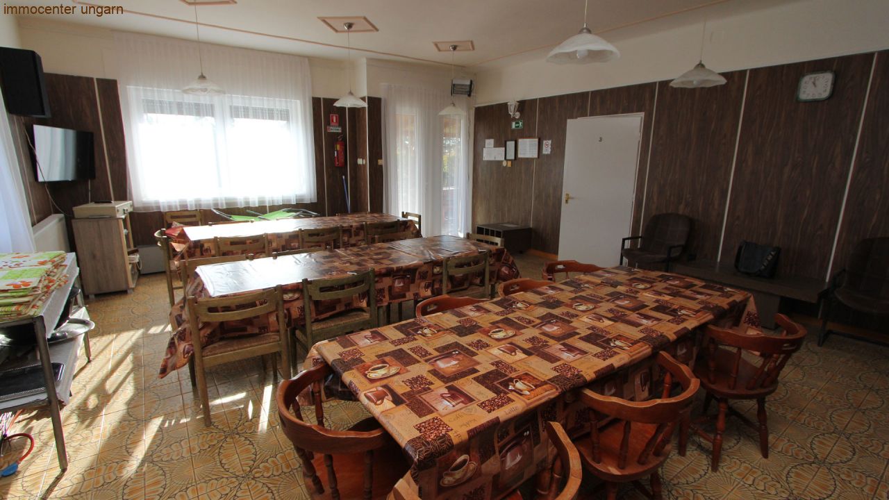 (AAA) Gepflegtes 8 Zimmer Gästehaus in Seenähe (44066)
