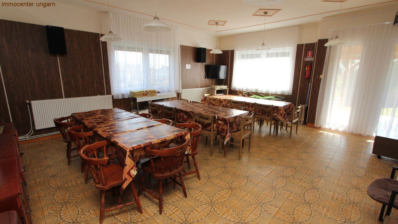 (AAA) Gepflegtes 8 Zimmer Gästehaus in Seenähe (44066)