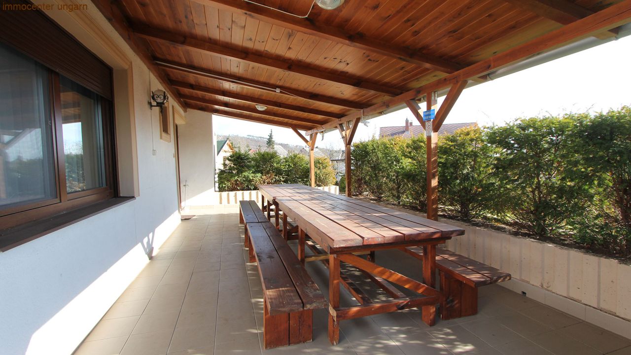 (AAA) Gepflegtes 8 Zimmer Gästehaus in Seenähe (44066)
