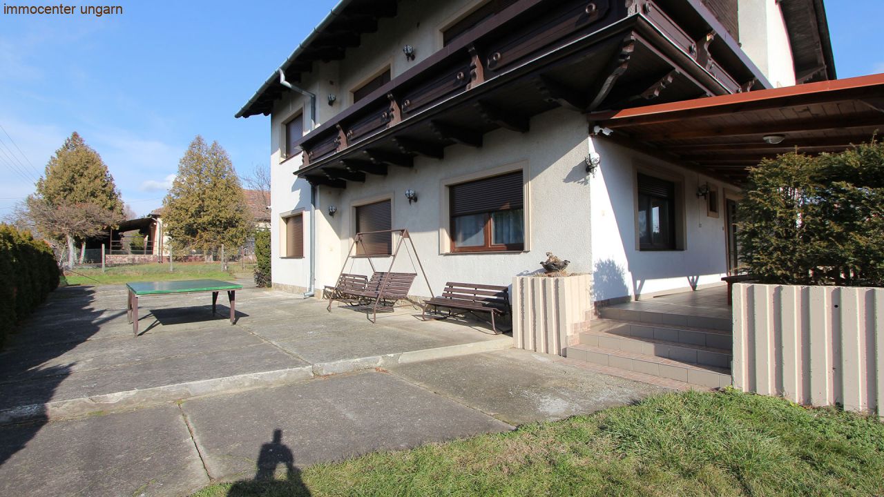 (AAA) Gepflegtes 8 Zimmer Gästehaus in Seenähe (44066)