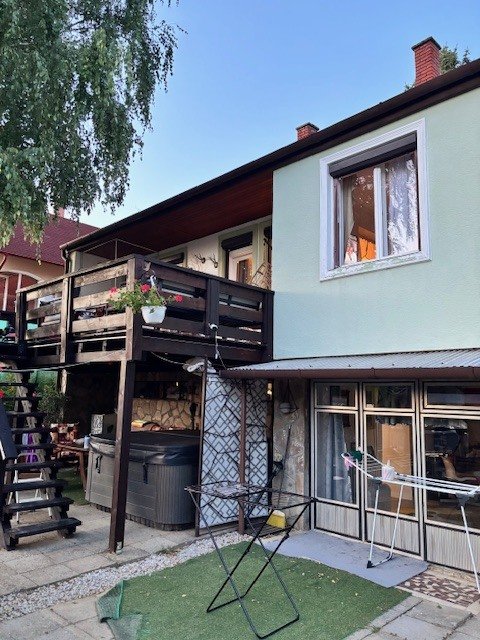 (AAA) Familienhaus in einer ruhigen Straße mit Panorama auf Héviz (KK044-2)