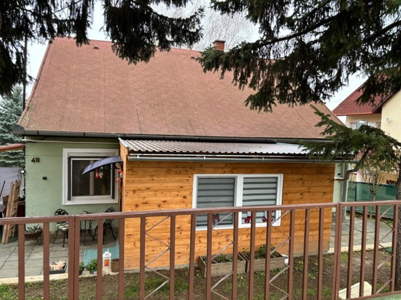 (AAA) Familienhaus in einer ruhigen Straße mit Panorama auf Héviz (KK044-2)
