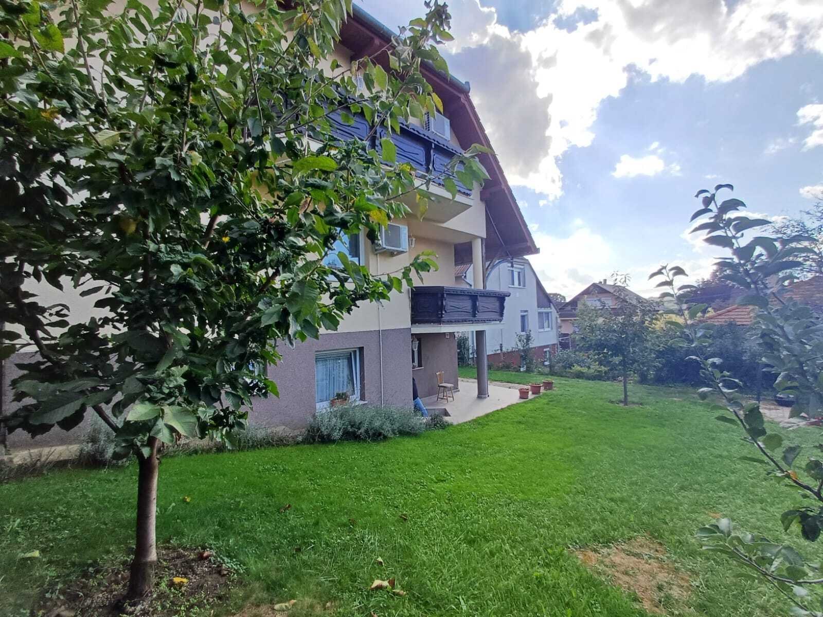 (AAA) Renditeobjekt: Mehrfamilienhaus mit 5 Wohnungen im weltberühmten Thermalbad