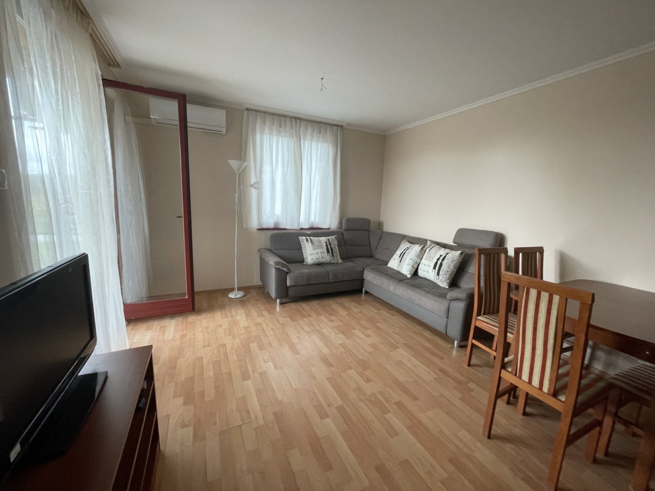 (AAA) Gemütliche Wohnung mit Weitblick über den Kurort Kehida (KEC09)