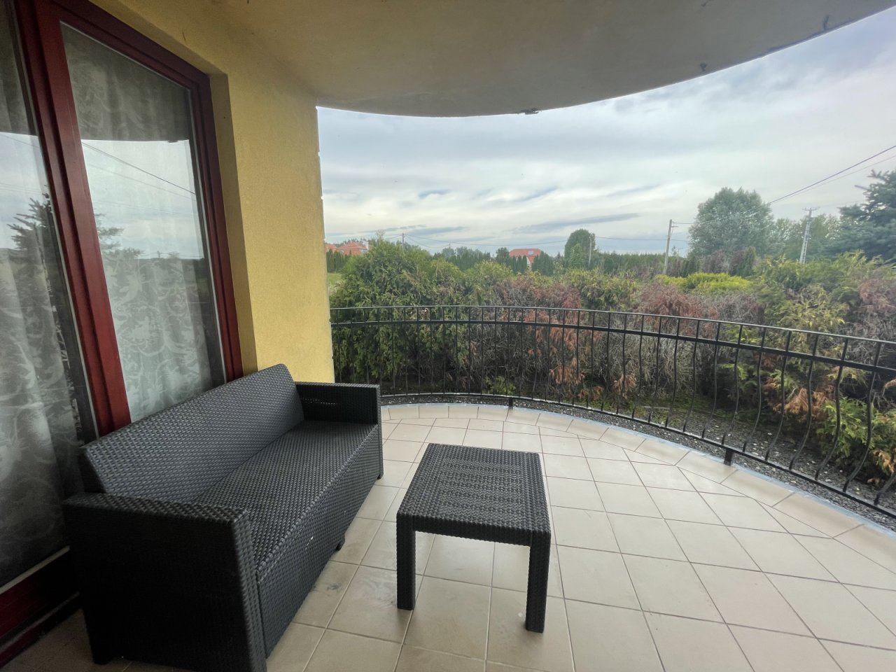 (AAA) Gemütliche Wohnung mit Weitblick über den Kurort Kehida (KEC09)