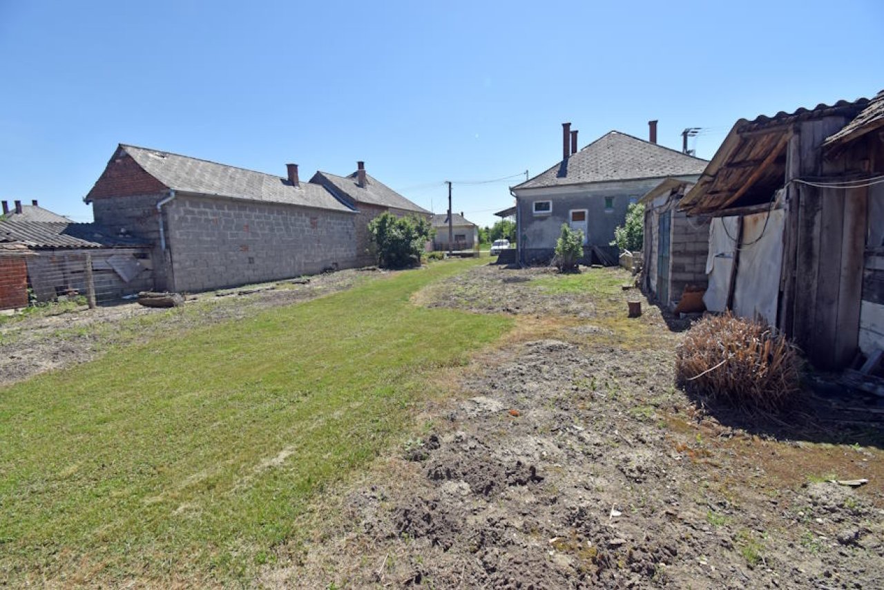 (BBA) Haus in ruhiger Strassse, 800 Meter vom Gyékényes-See entfernt (FER1800)