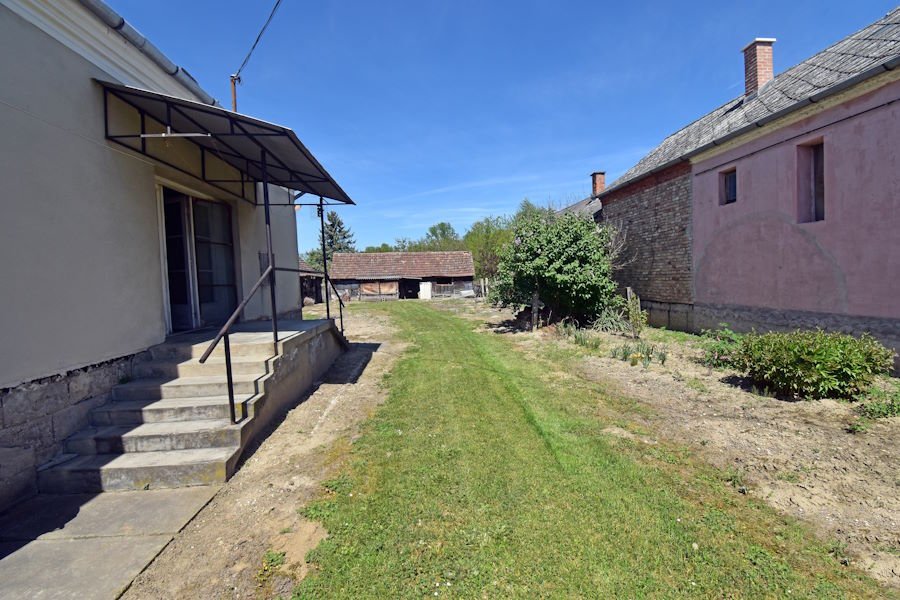 (BBA) Haus in ruhiger Strassse, 800 Meter vom Gyékényes-See entfernt