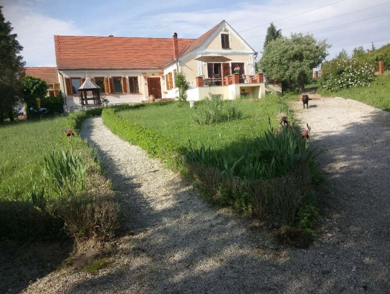 (AAA) Idyllisches Anwesen mit Gästehaus bei Österreich (WH4387)