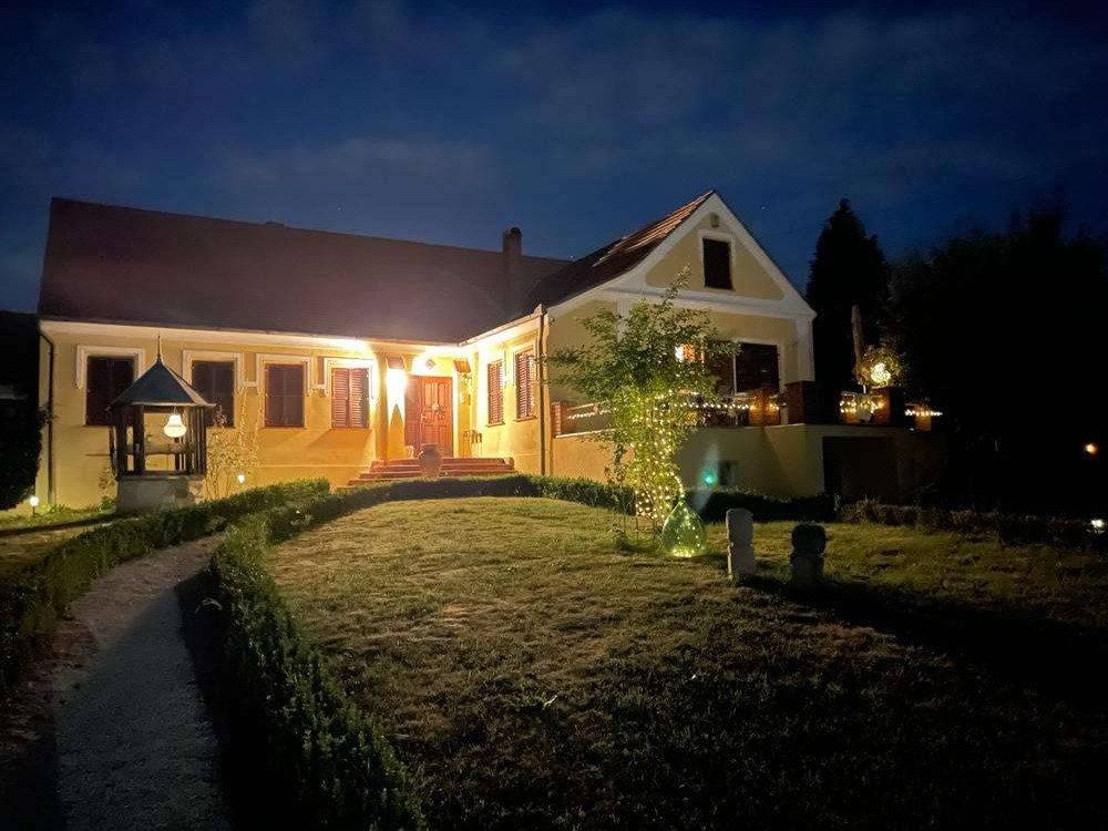 (AAA) Idyllisches Anwesen mit Gästehaus bei Österreich