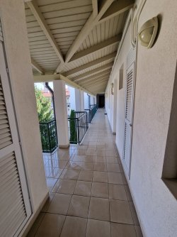 (AAA) Möblierte Mietwohnung mit sonnigem Balkon im Zentrum von Héviz (HCM88-5)