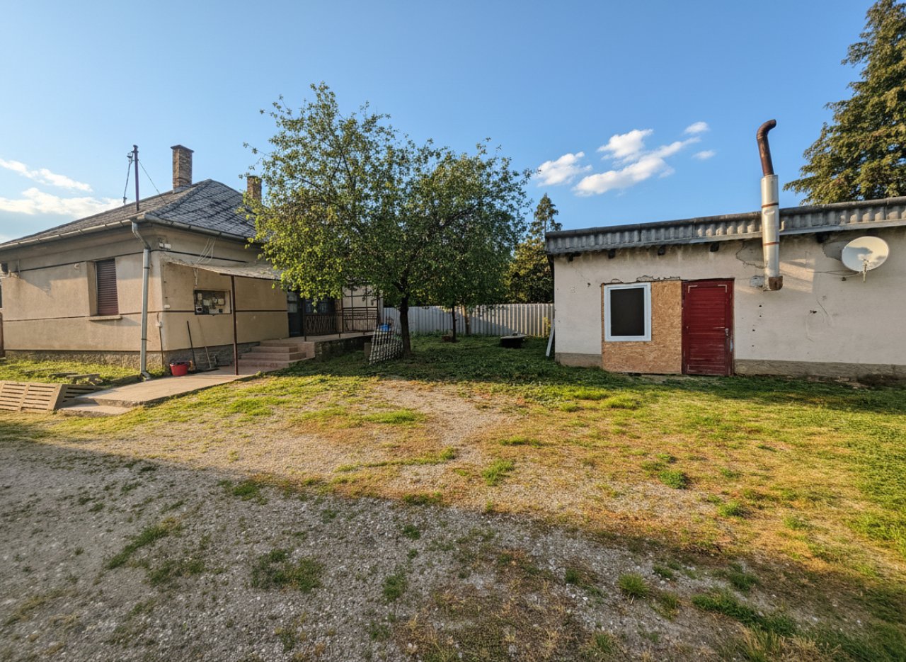 (BCA) Sanierungsbedürftiges  Haus in ruhiger Umgebung (BB1901)