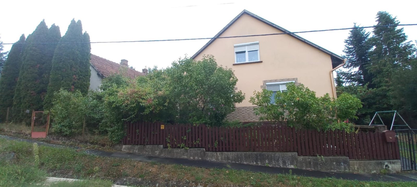 (AAA) Einfamilienhaus mit großem Grundstück für Selbstversorger (FB2605)