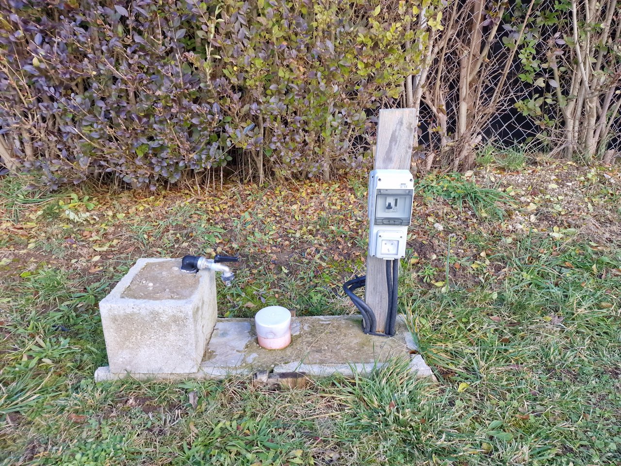 (AAA) Neuwertiges Landhaus im Bungalowstil mit Gästeappartment und Pool