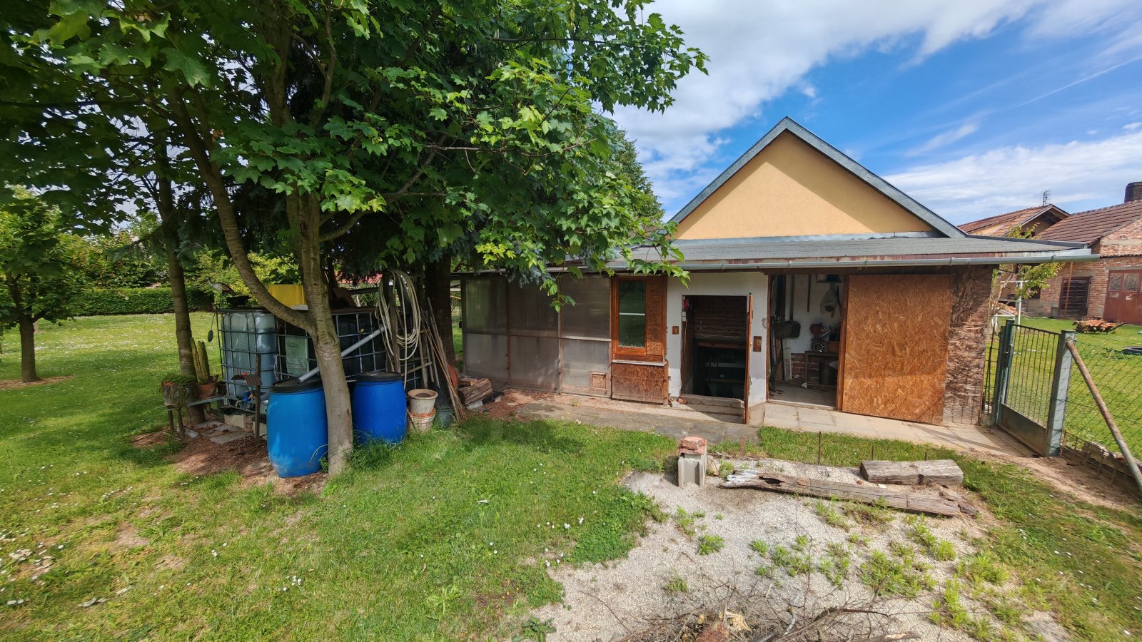 (BAA) Landhaus in ruhiger Lage mit sehr schönem Grundstück (MW1015)