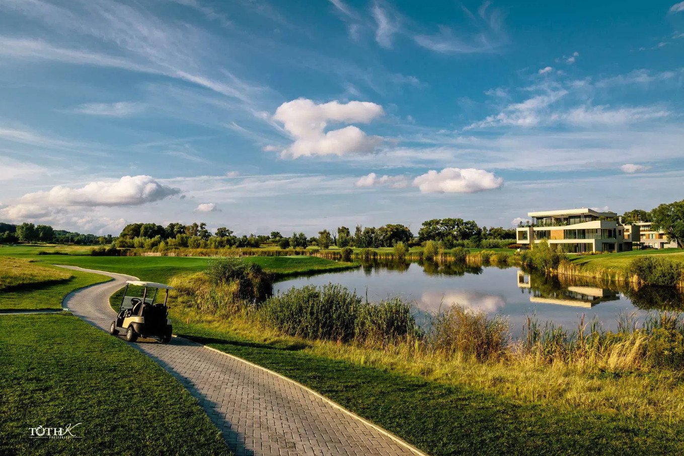 (AAA) Luxeriöses Apartment im besten Golf Resort Ungarns zur Eigennutzung oder Vermietung