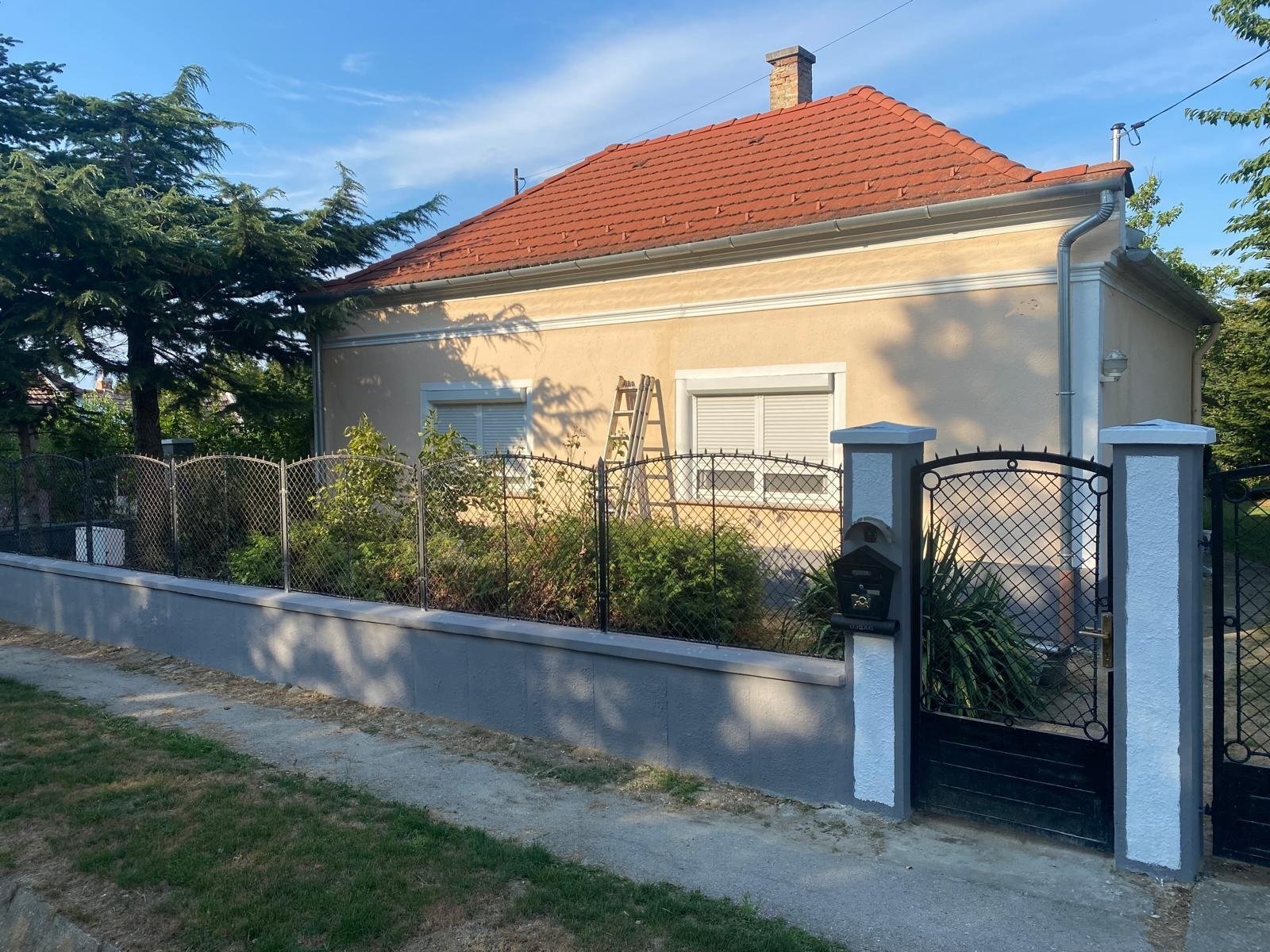 (AAA) Saniertes Landhaus mit schön eingewachsenem Grundstück in Westungarn