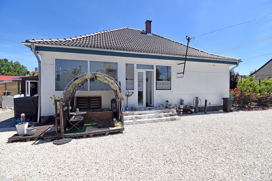 (BAA) Renoviertes Einfamilienhaus in ruhiger, naturnaher Lage