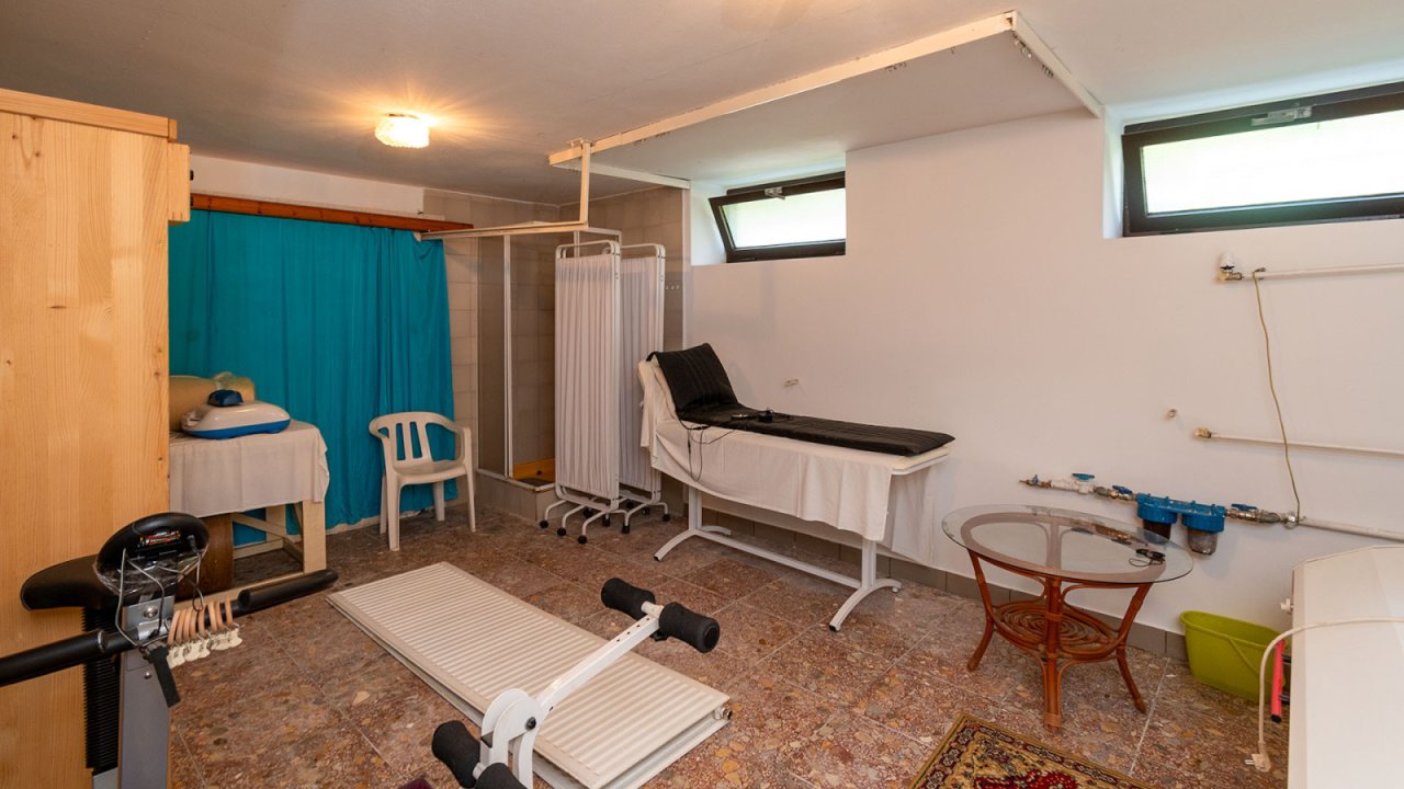 (AAAB) Familienhaus mit Pool in Héviz für Geschäft &amp; Privat geeignet (33739-2)