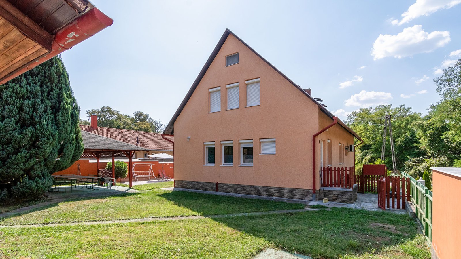 (AAAB) Familienhaus mit Pool in Héviz für Geschäft & Privat geeignet (33739-2)