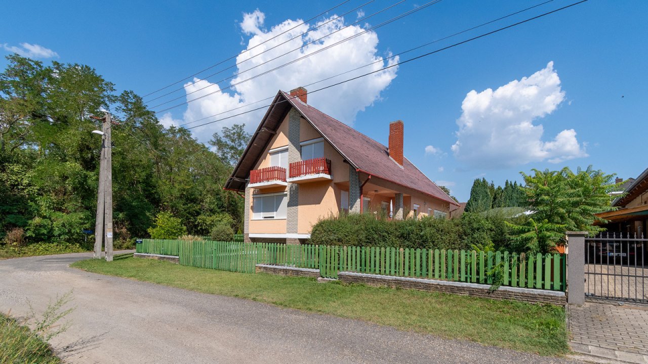 (AAAB) Familienhaus mit Pool in Héviz für Geschäft &amp; Privat geeignet (33739-2)