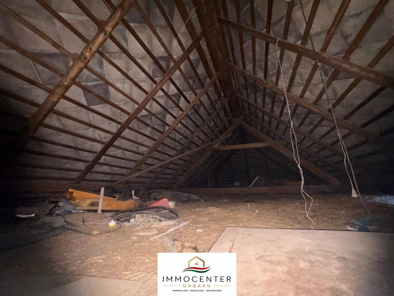 (BCA) Renovierungsbedürftiges  Haus in ruhiger Umgebung (KK0204)