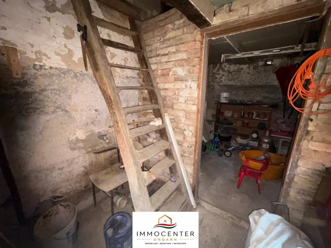 (BCA) Renovierungsbedürftiges  Haus in ruhiger Umgebung (KK0204)