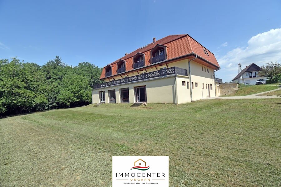 (ABA) Hotel-Pension in ruhiger Lage mit großem Grundstück & Teich (FER0715)