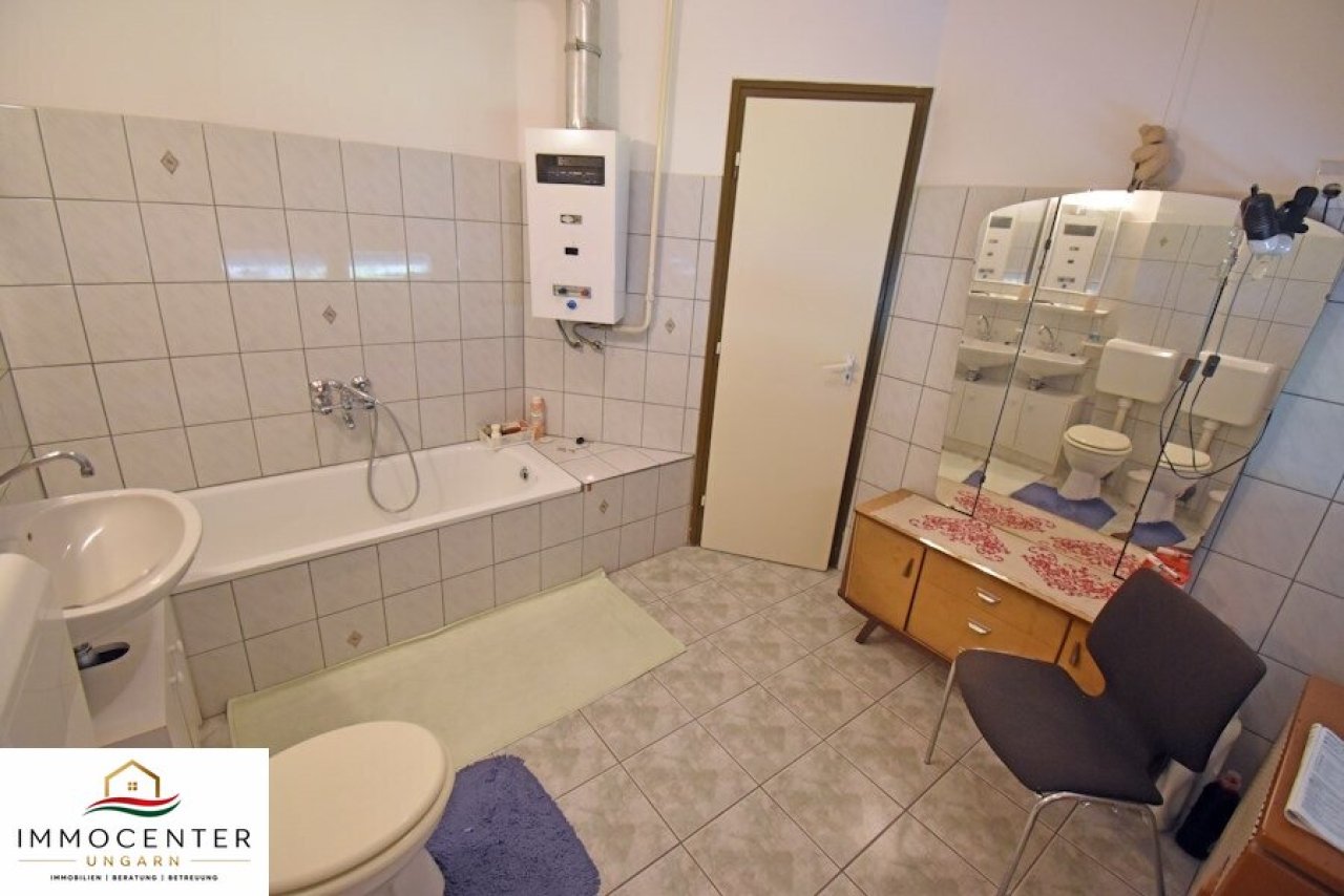 (BBA) Reihenhaus in Lenti in ruhiger Straße 1.200 m vom Thermalbad (FER0415)
