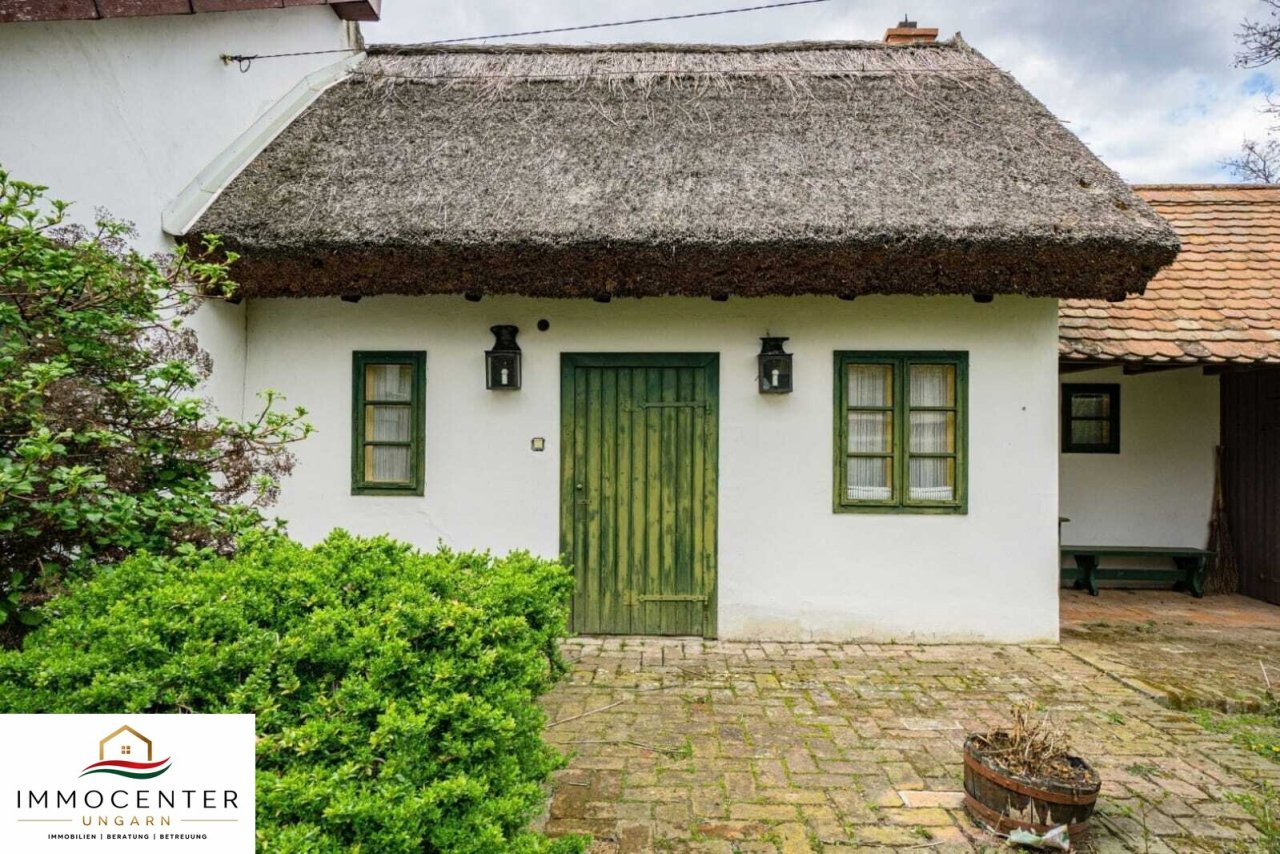(BAA) Authentisches Familienhaus mit Reetdach in ausgezeichnetem Zustand (FHA003)