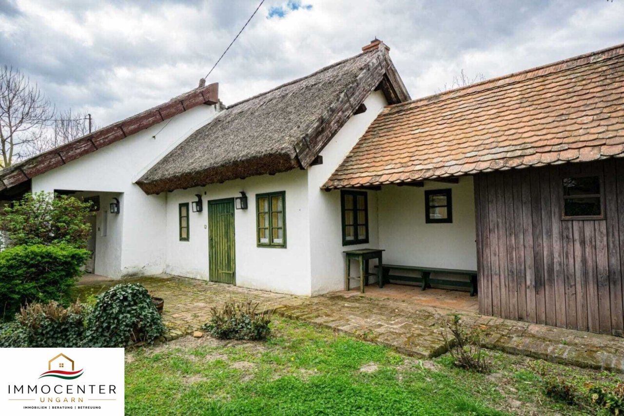 (BAA) Authentisches Familienhaus mit Reetdach in ausgezeichnetem Zustand (FHA003)