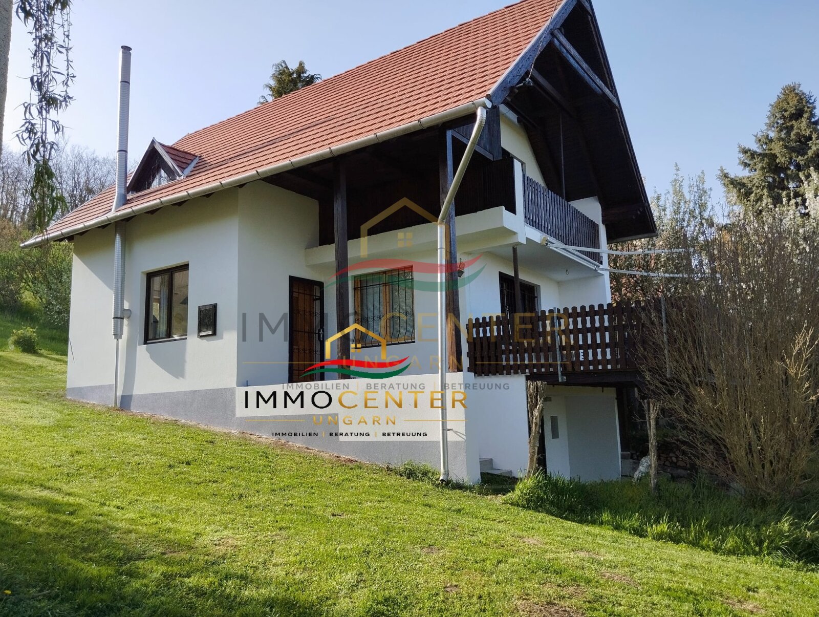 (BAA) Solides Landhaus am Weinberg & zusätzliche Pinze