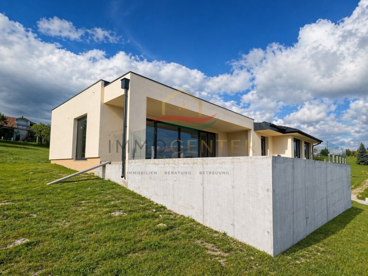 (AAA) Luxuriöses Anwesen mit Panoramablick auf den Plattensee (KK6559)