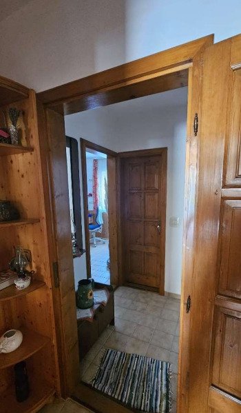 Großzügiges Wohnhaus mit 3 Einheiten, Pool und parkähnlichem Garten (CM225)
