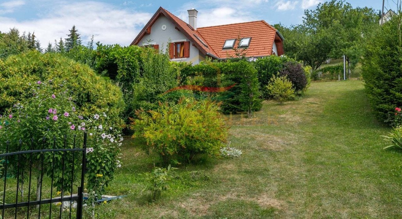 (AAA) Landhaus in ruhiger Weinberglage bei Tapolca (33471)