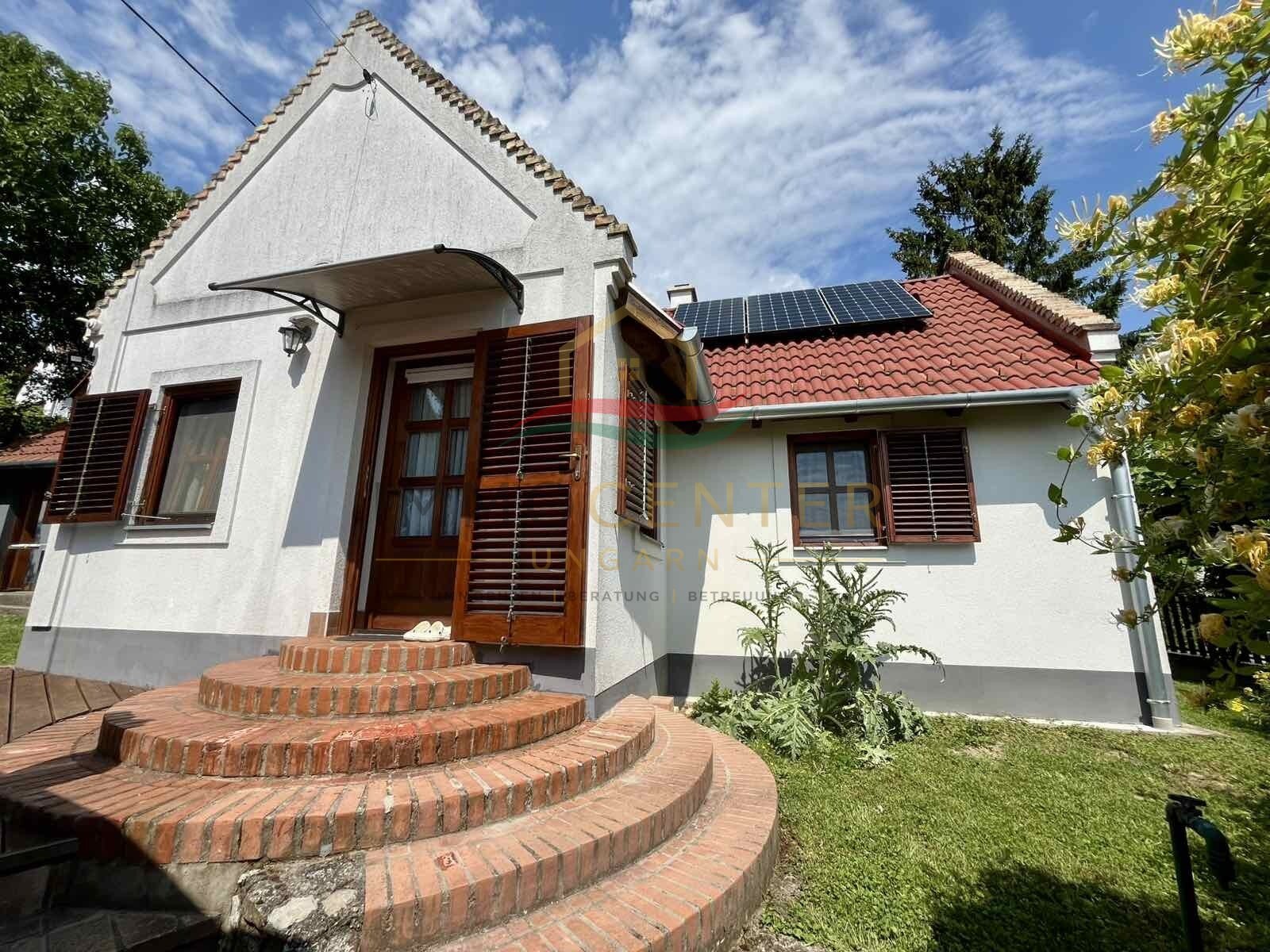(AAA) Renoviertes Bauernhaus am Nordufer des Balatons