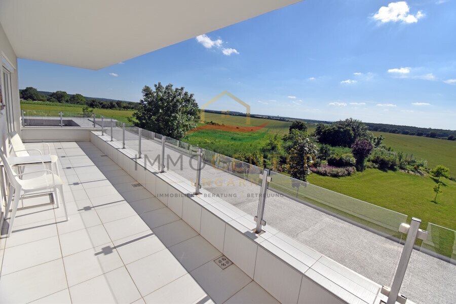 (AAA) Exklusives Haus fantastischem Panorama,Thermalbad-Nähe (FER0617)