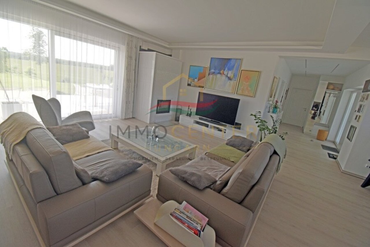 (AAA) Exklusives Haus fantastischem Panorama,Thermalbad-Nähe (FER0617)