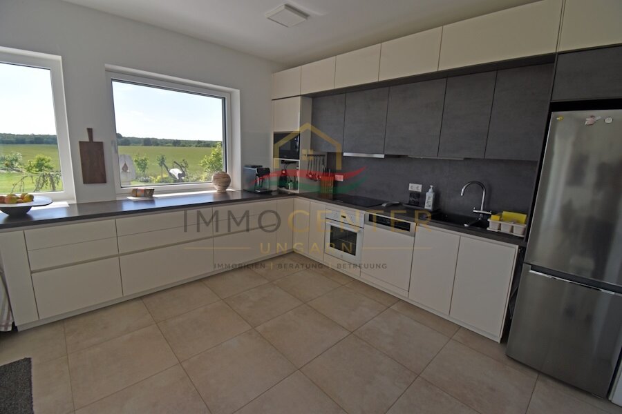 (AAA) Exklusives Haus fantastischem Panorama,Thermalbad-Nähe (FER0617)