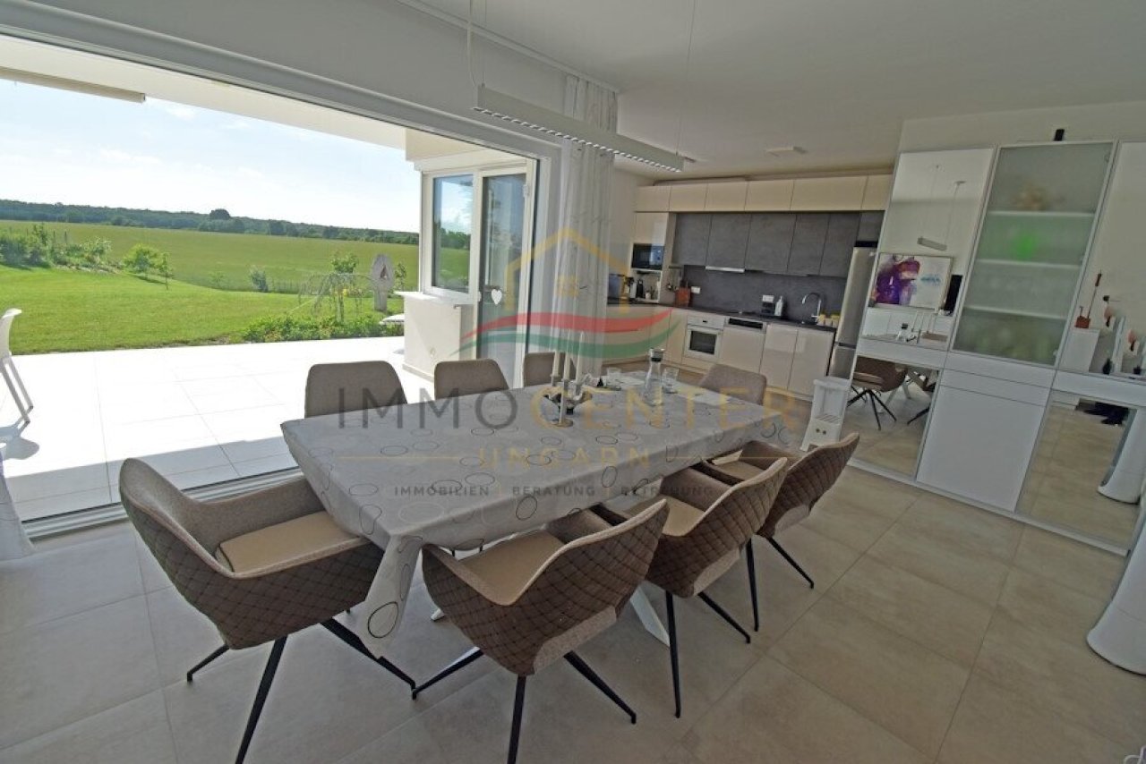 (AAA) Exklusives Haus fantastischem Panorama,Thermalbad-Nähe (FER0617)