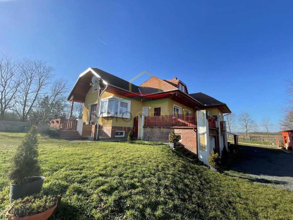 (BAA) Großes Landhaus in ruhiger Lage bietet vielfältige Nutzungsmöglichkeiten (KK9078)