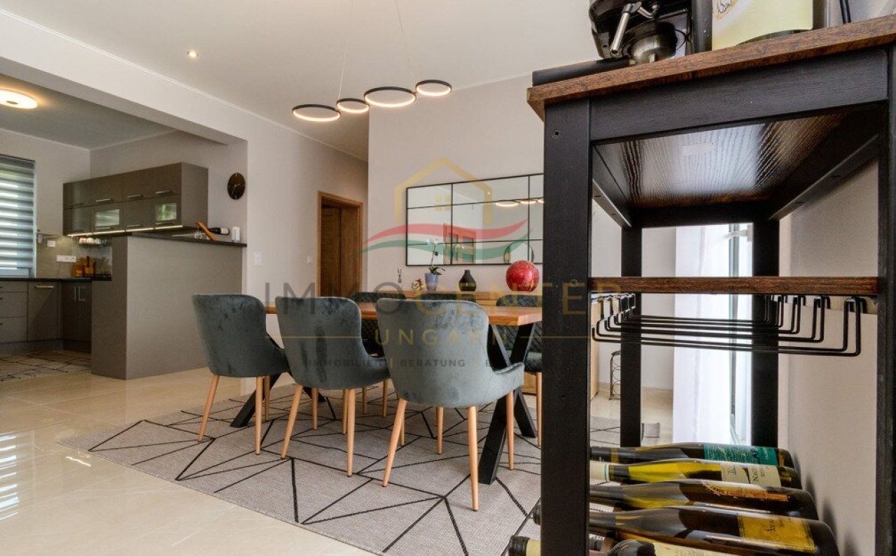 (AAA) Neu erbautes, exklusives Einfamilienhaus (33714)