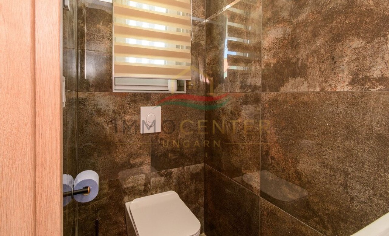 (AAA) Neu erbautes, exklusives Einfamilienhaus (33714)
