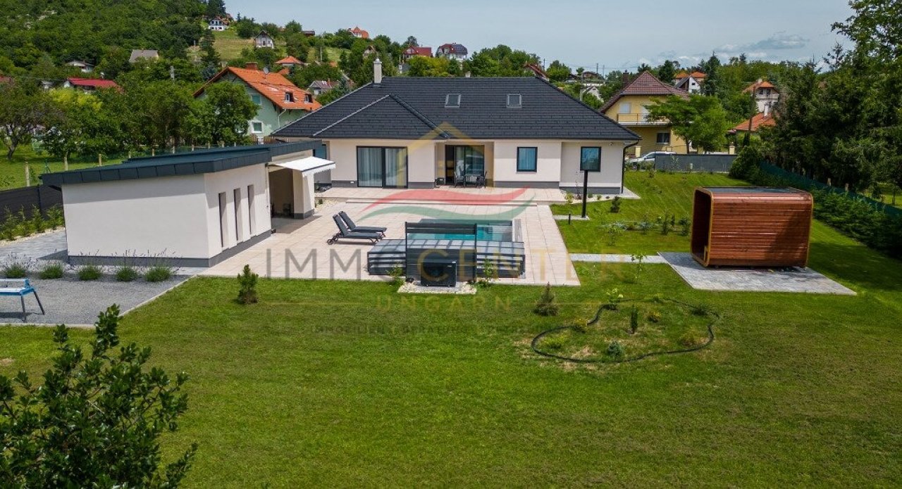 (AAA) Neu erbautes, exklusives Einfamilienhaus (33714)