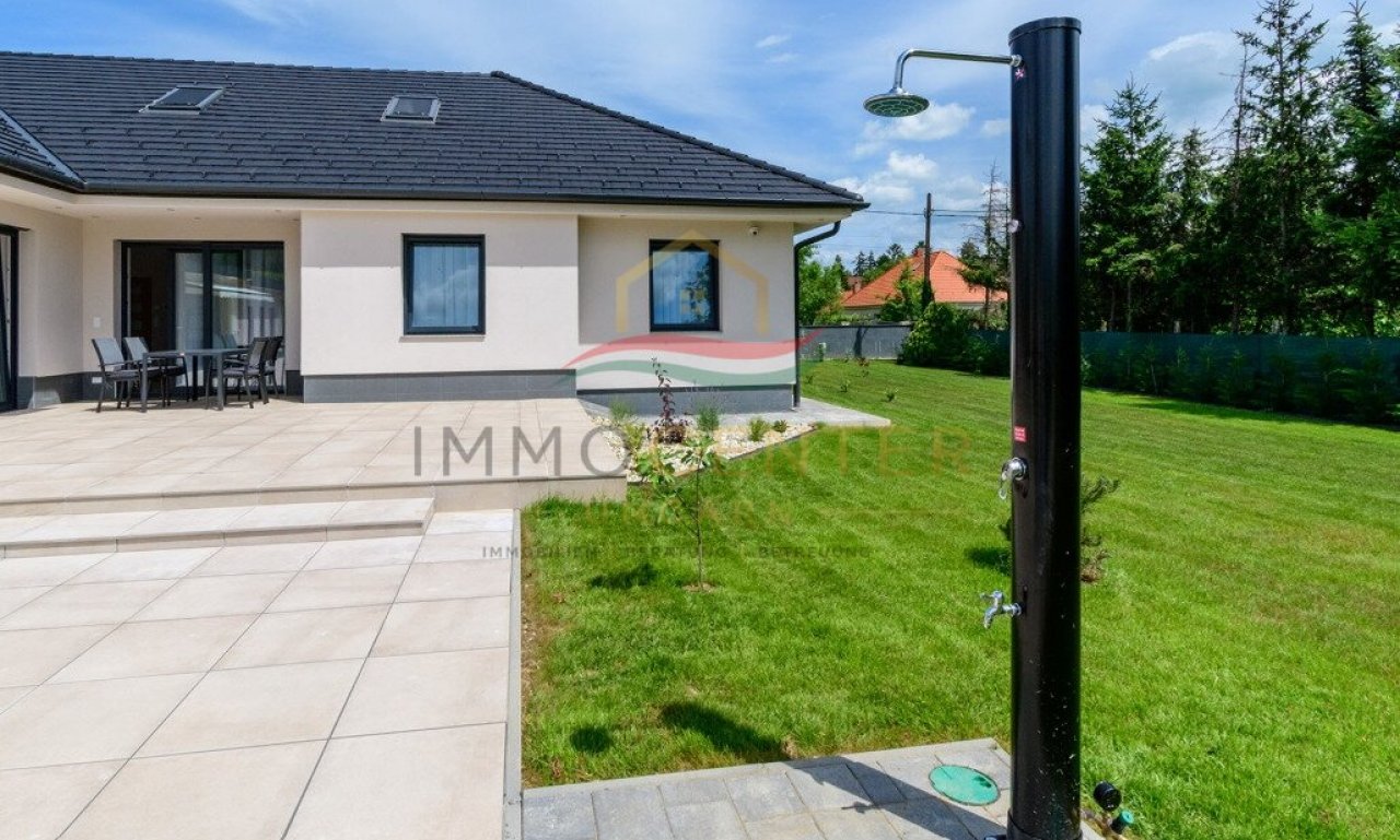 (AAA) Neu erbautes, exklusives Einfamilienhaus (33714)