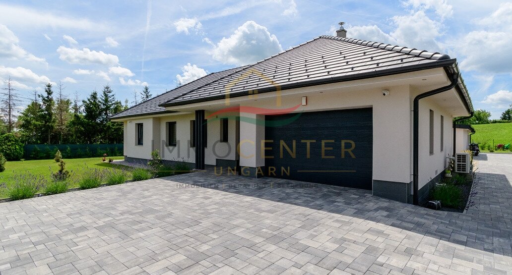 (AAA) Neu erbautes, exklusives Einfamilienhaus (33714)