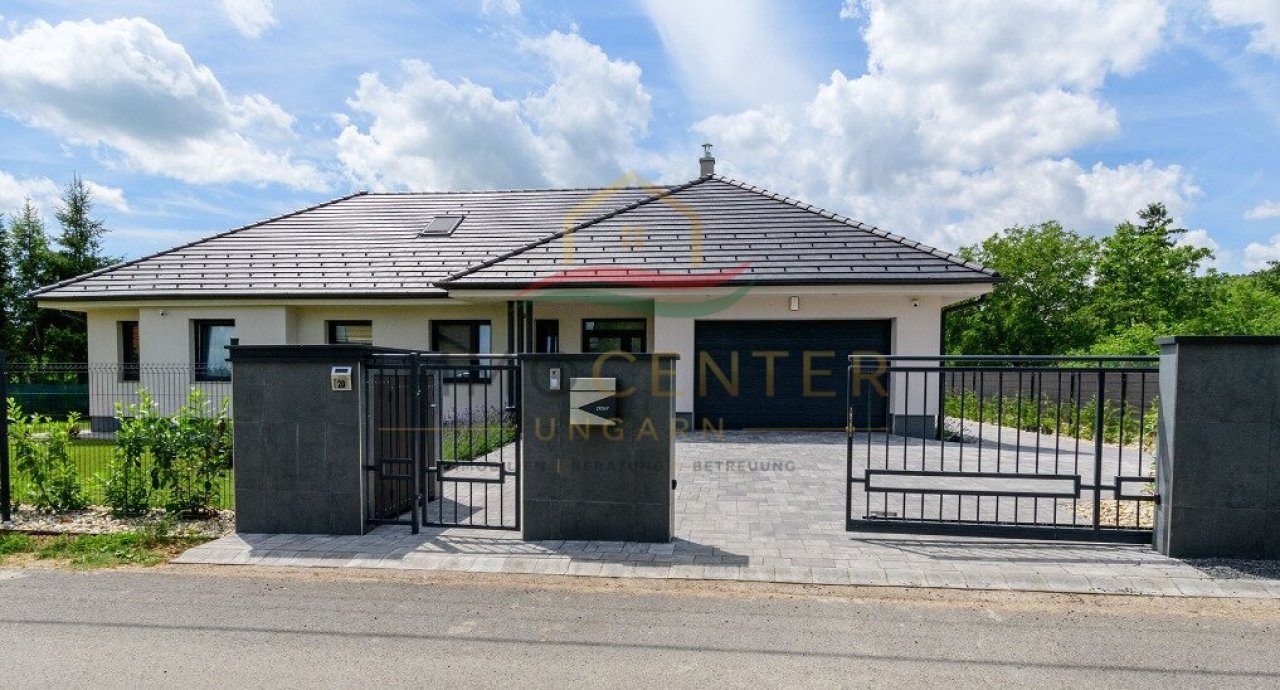 (AAA) Neu erbautes, exklusives Einfamilienhaus (33714)